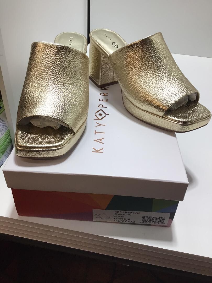 KATY PERRY Women's  THE SURRPRISE SLIDE Shoes Champagne Size 9.5M KP2729-CHM NIB