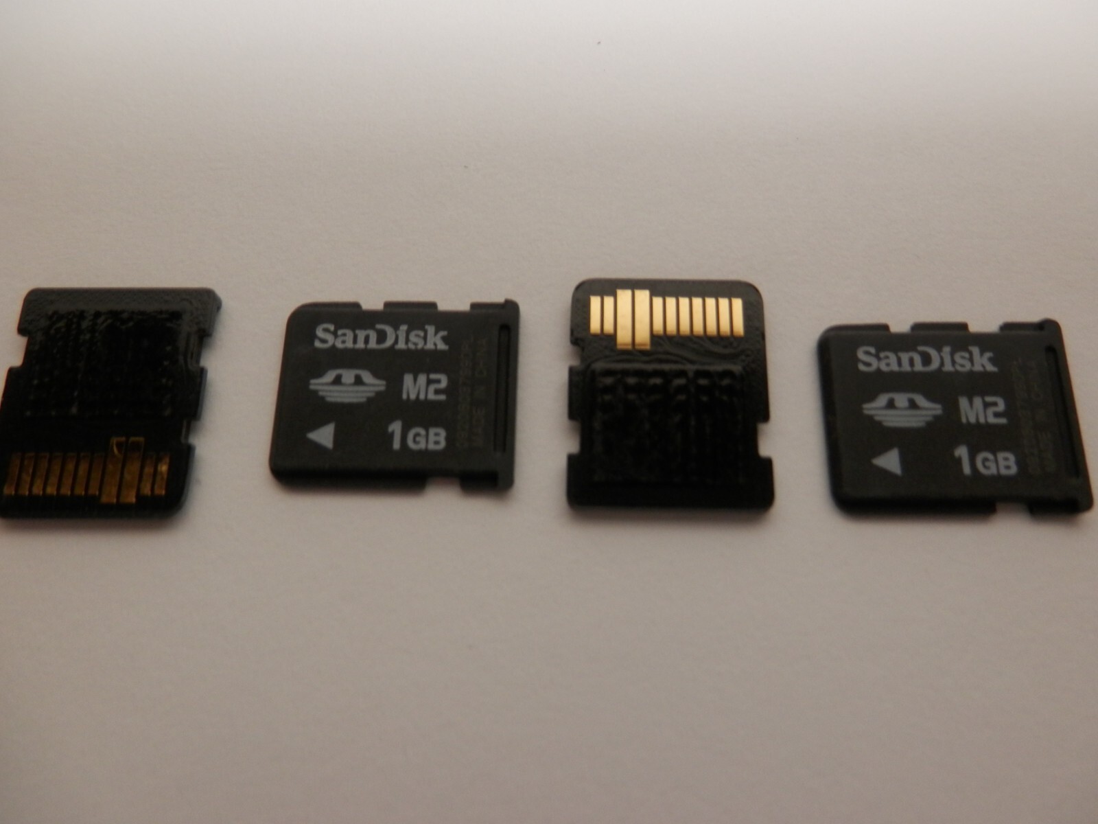 4x SanDisk 1GB Memory Stick Micro M2 MS Pro Duo 1 GB Card for Sony 4GB Total