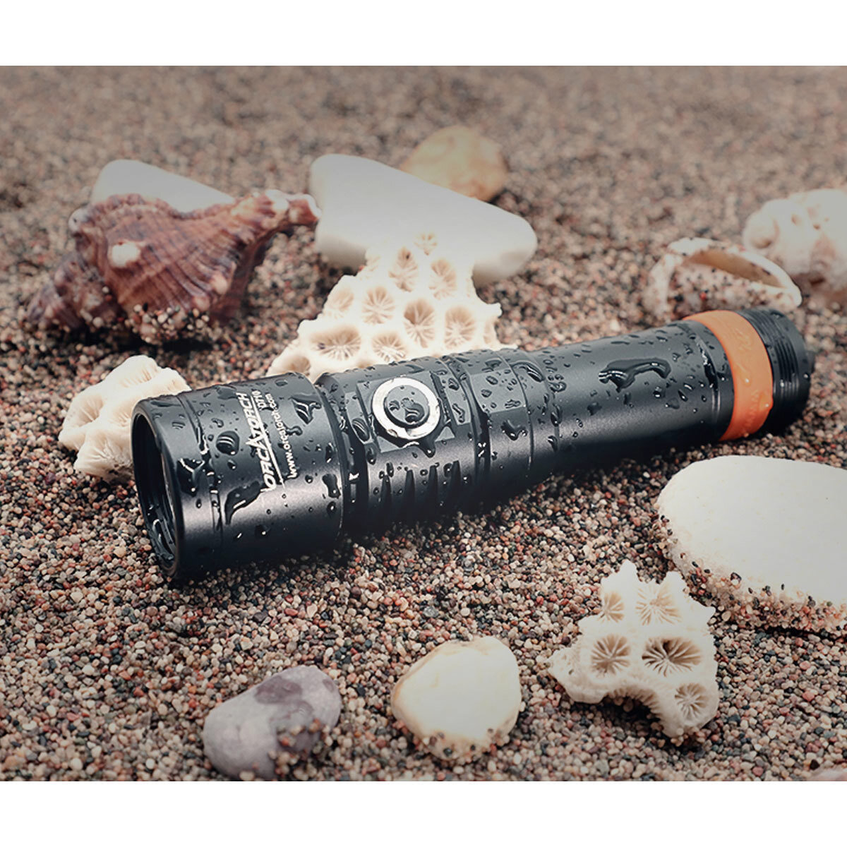 Orcatorch D700 1700 Lumens Dive Light with 2 batteries