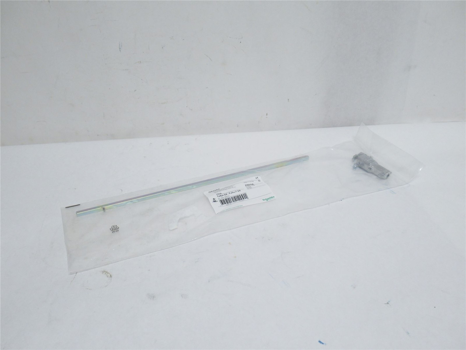241665 New-No Box; Schneider GS2AE8 Shaft Kit; 320mm x 5mm x 5mm