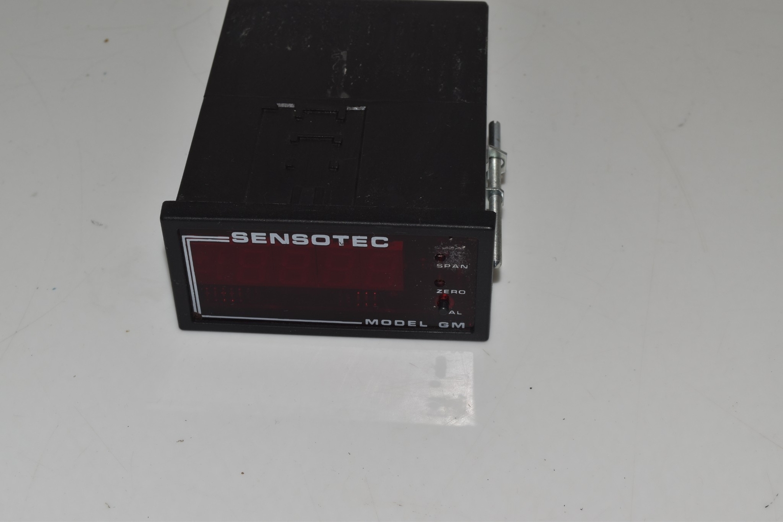 SENSOTEC MODEL GM SIGNAL CONDITIONER (TPL75)