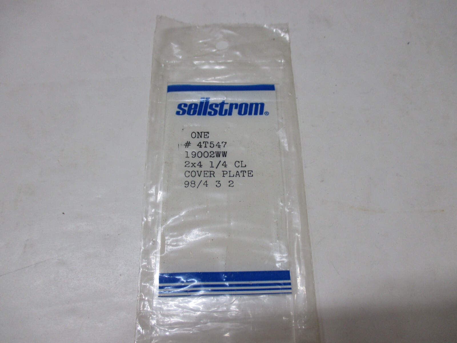 4T547 SELLSTROM WELD HELMET CLEAR LENS 19002WW 2X4  98/4 3 2    4 PIECE LOT NEW