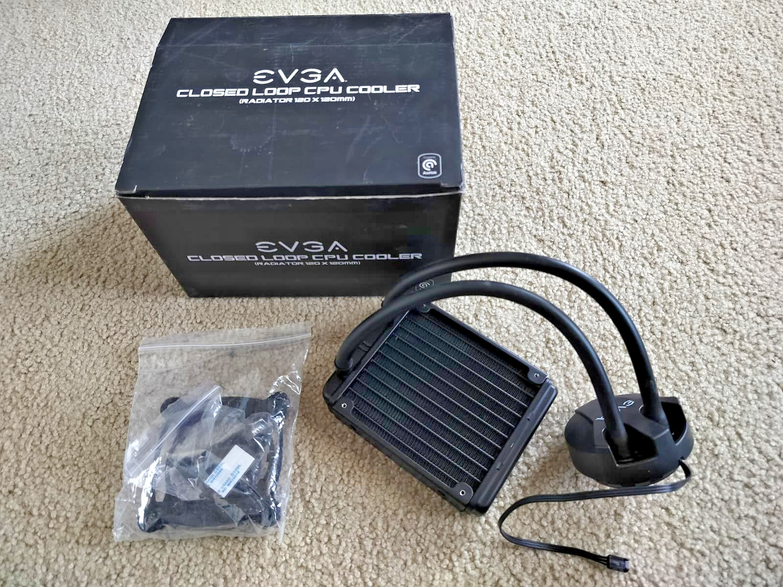 EVGA CLC 120 CL11 Water CPU Intel Cooler - Black (400-HY-CL11-V1) *MISSING FAN*