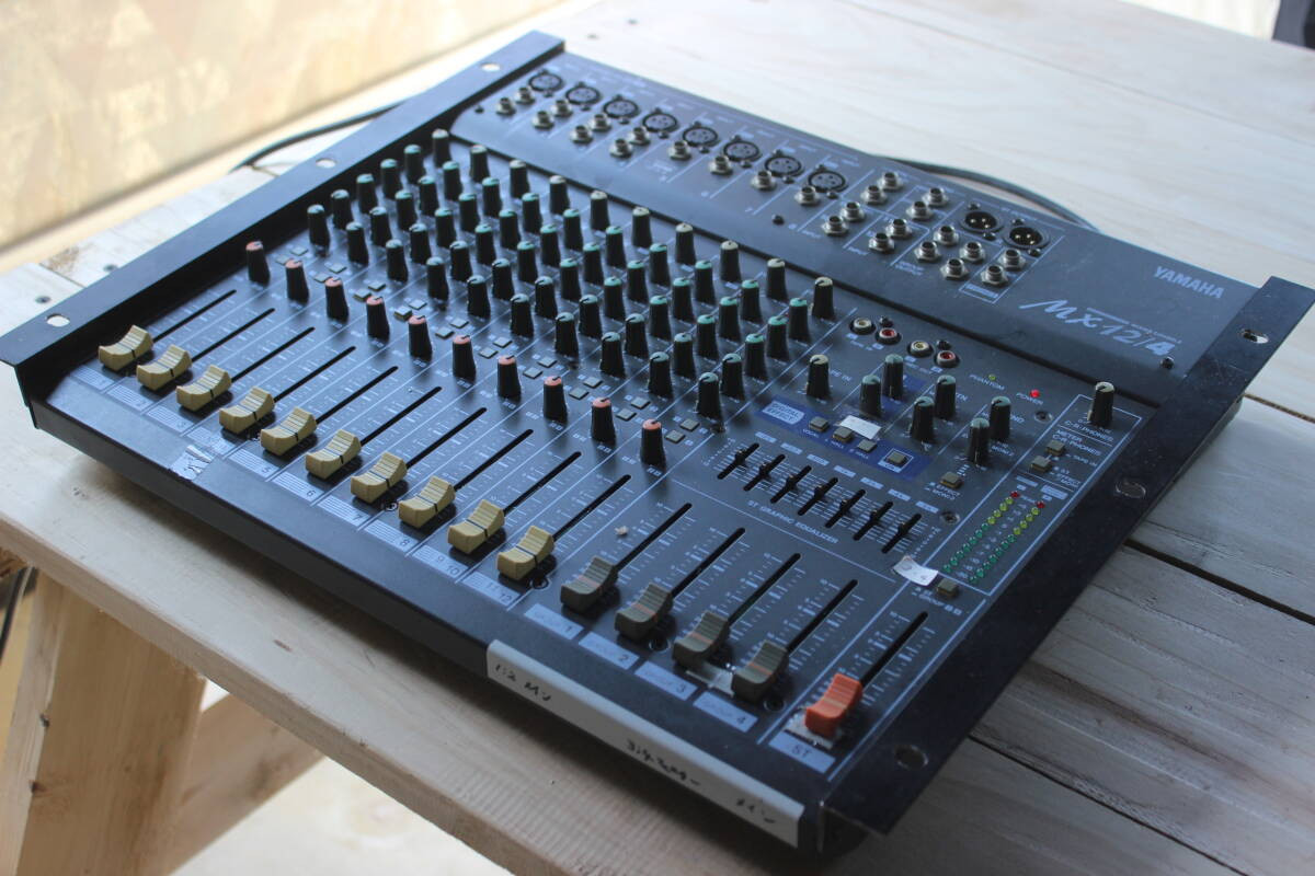 Yamaha MX12/4 Analog Mixer 12-Channel Mixing Console Studio Live Tested Japan