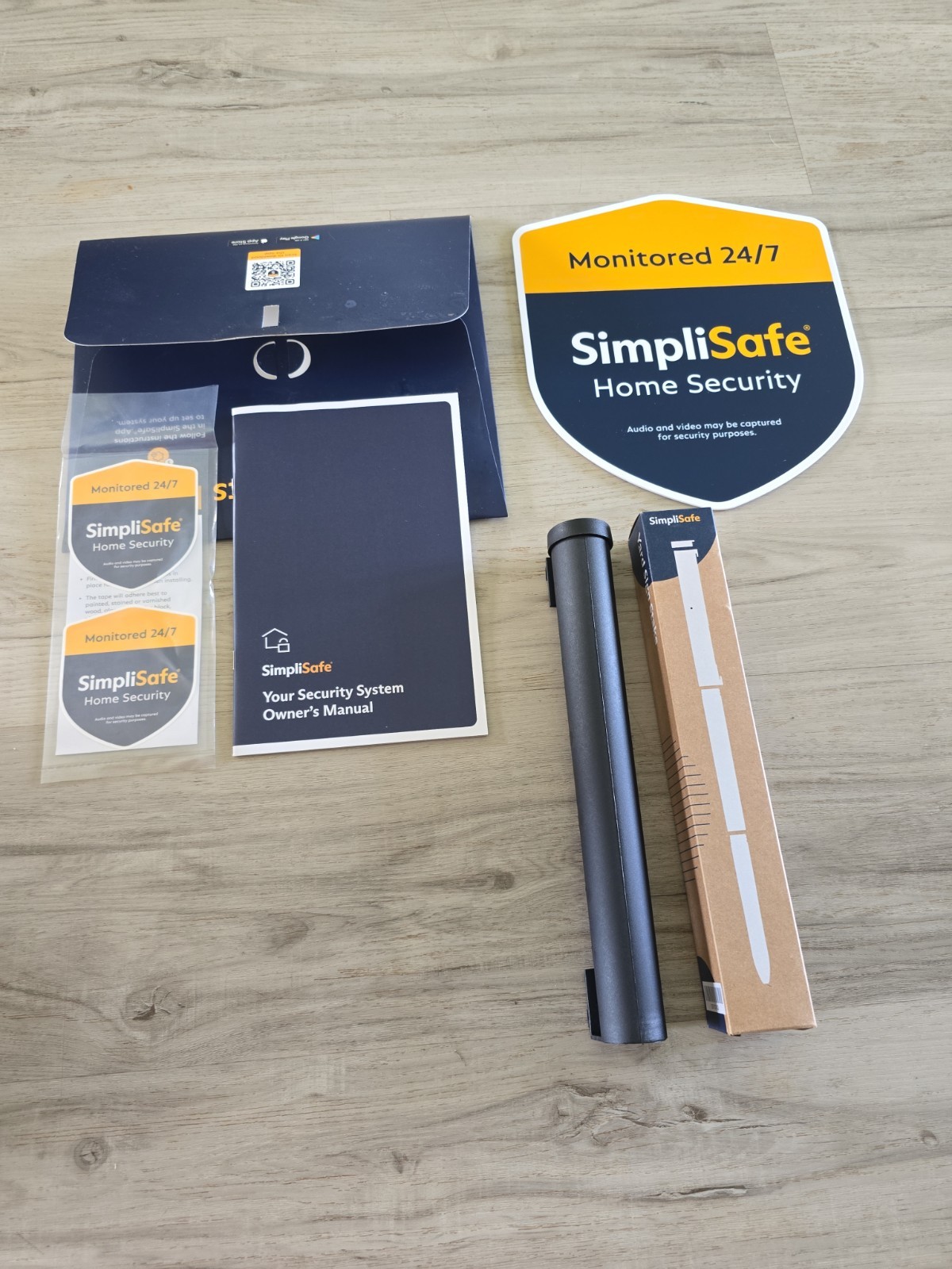 SimpliSafe Home Security Yard Sign With Stake