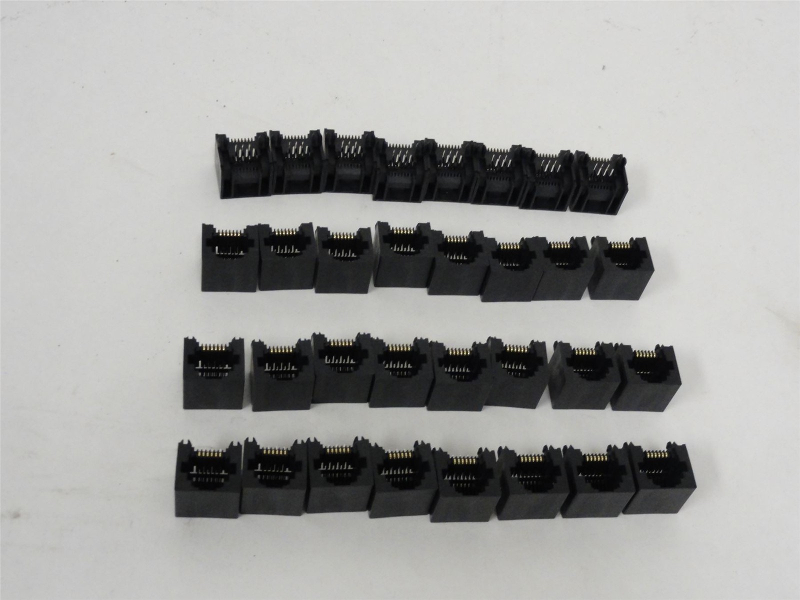 231660 New-No Box; Molex 21349 Lot-32 Conn Jack Port