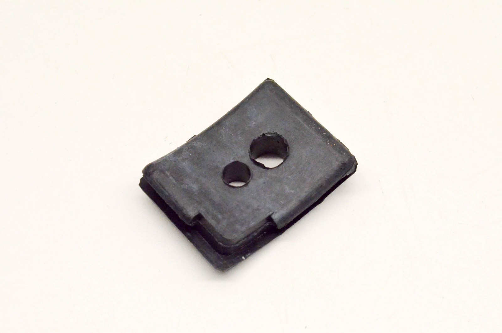 Robin 117-70161-08, 3082969 Grommet NOS
