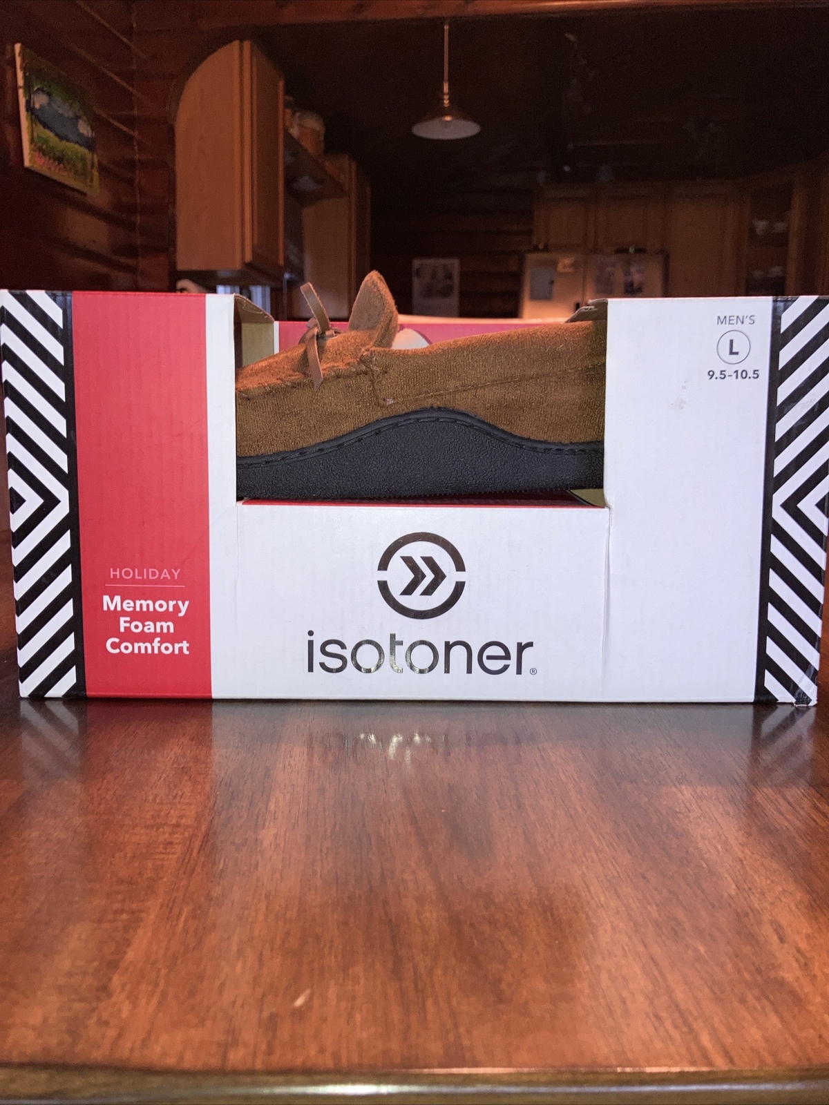 isotoner mens slippers Large 9.5-10.5 Brown