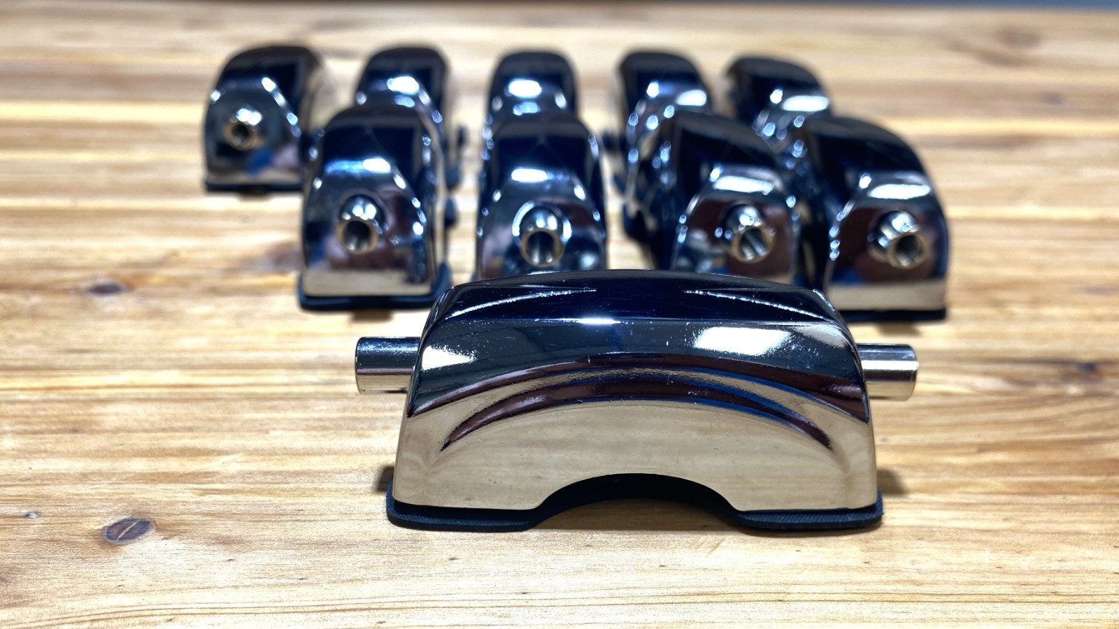 10 Chrome Art Deco Die-Cast Snare Drum Lugs with Gaskets