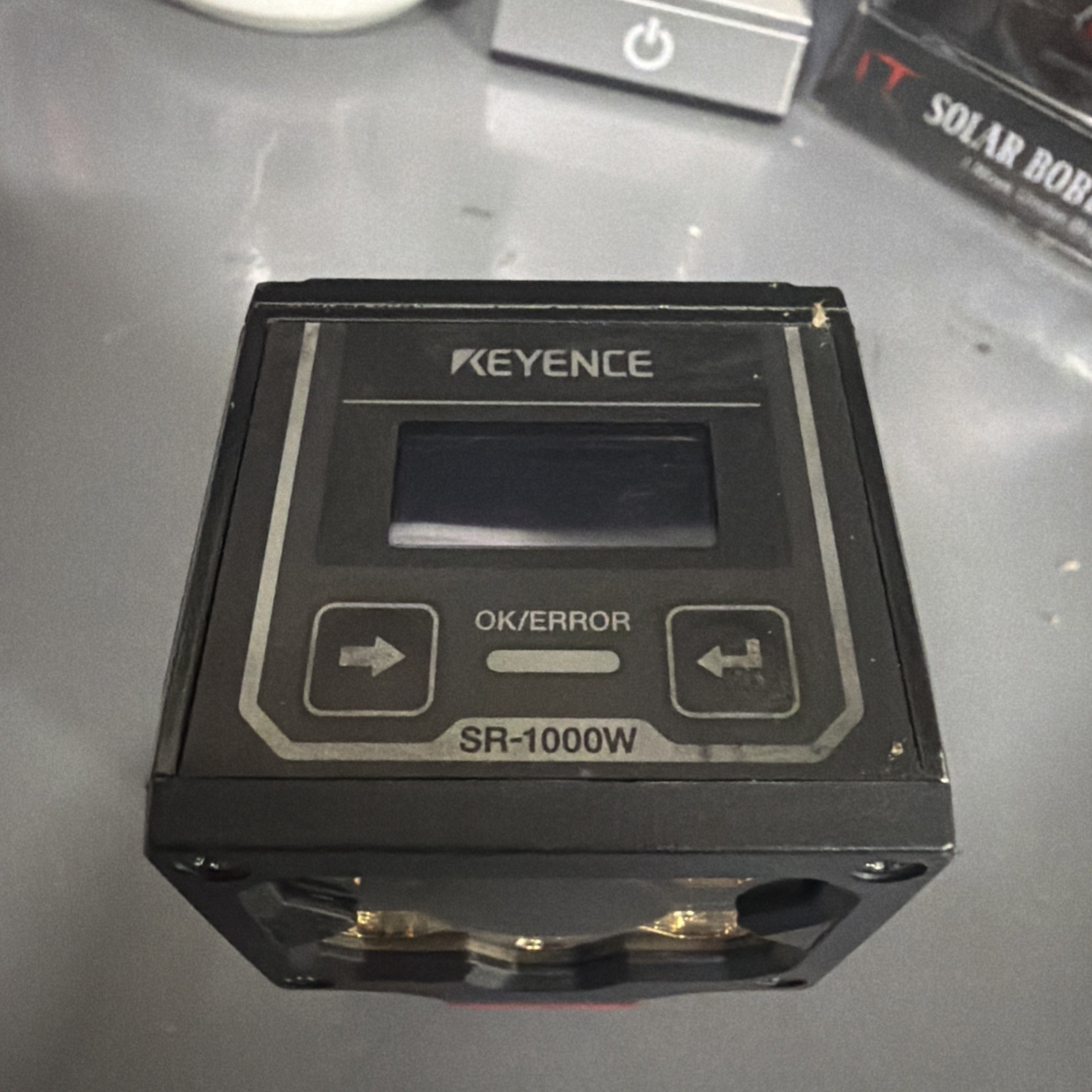 Keyence SR-1000W High Intensity Automatic Focus Barcode Reader Scanner