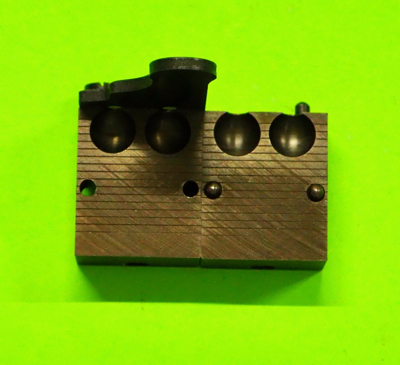 Lyman (2-cavity) Mold-(.457 RB)-NOS