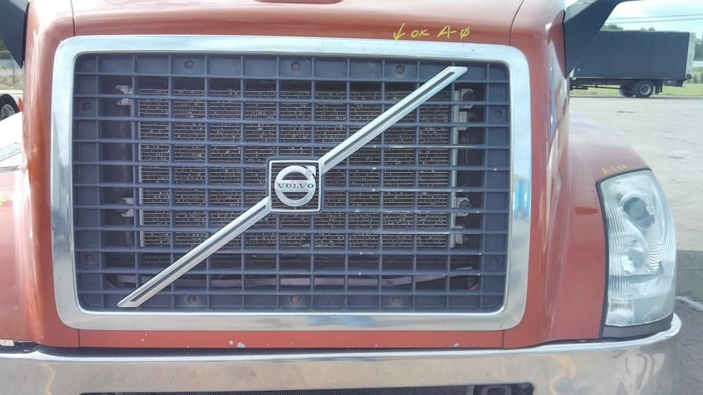 For 2014 VOLVO VNL 2003-2018 GRILLE ,  OH