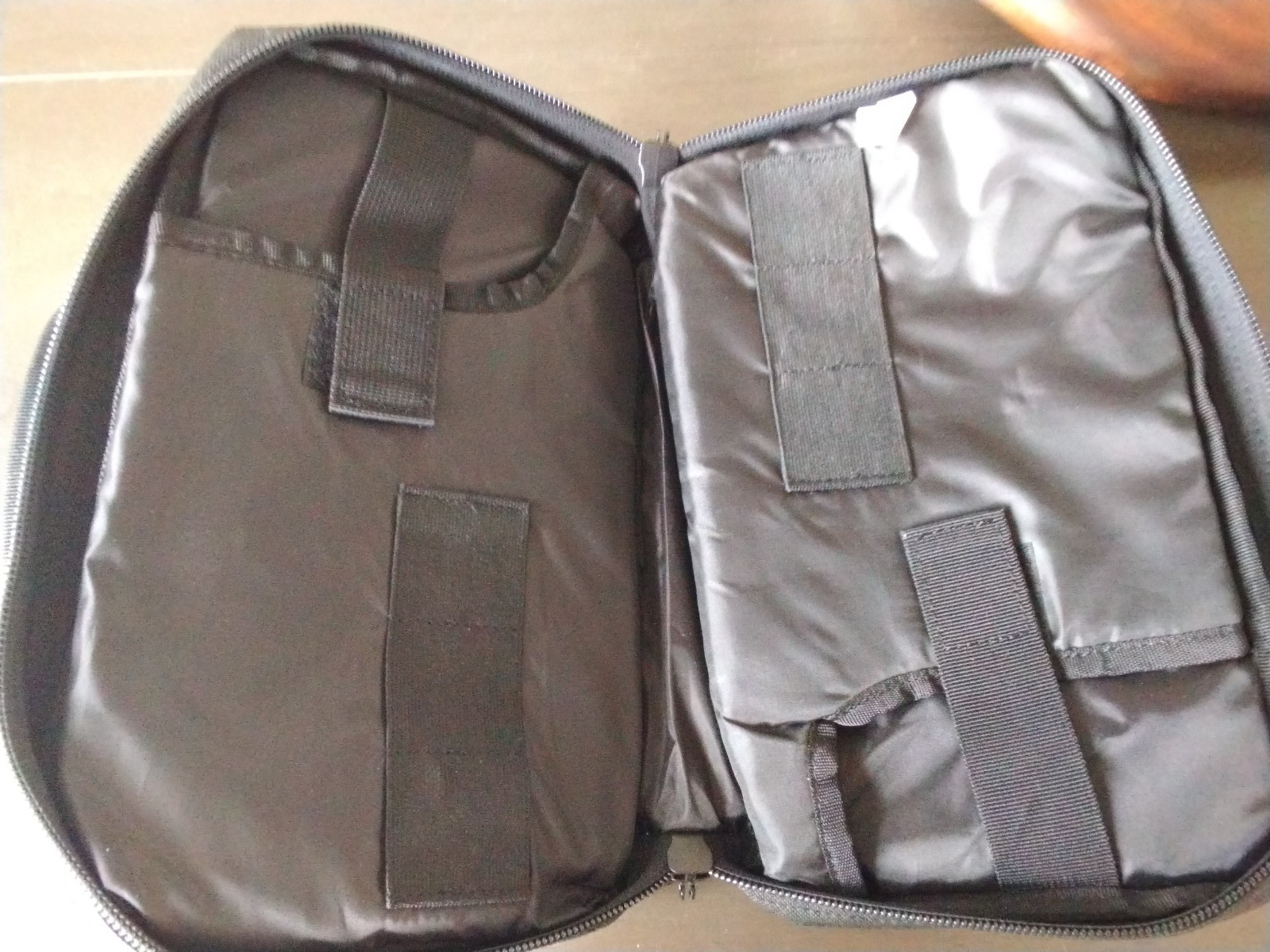 New Black Gander Mountain Softek Two Pistol Case Lockable Zip Closure Mag Holder