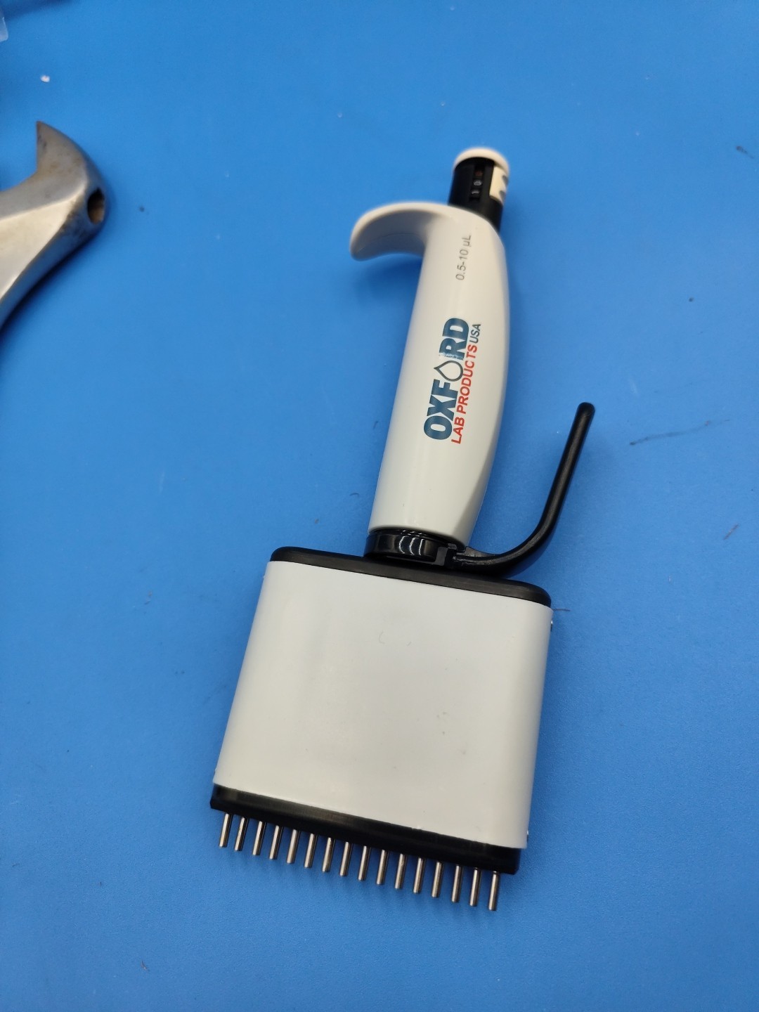 Oxford 0.5-10 ul 16 channel Pipette