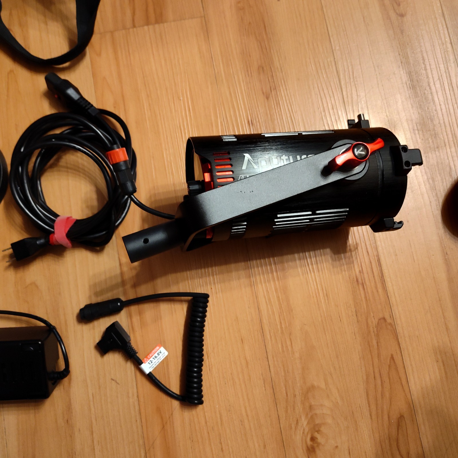 Aputure Light Storm LS 60X Bi-Color Focusing LED Light