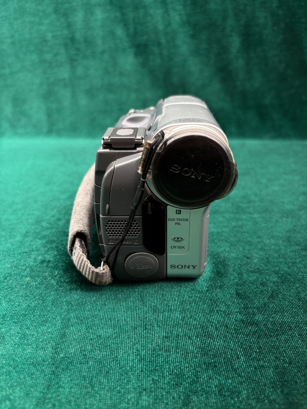 Sony Handycam DCR-TRV33E Works