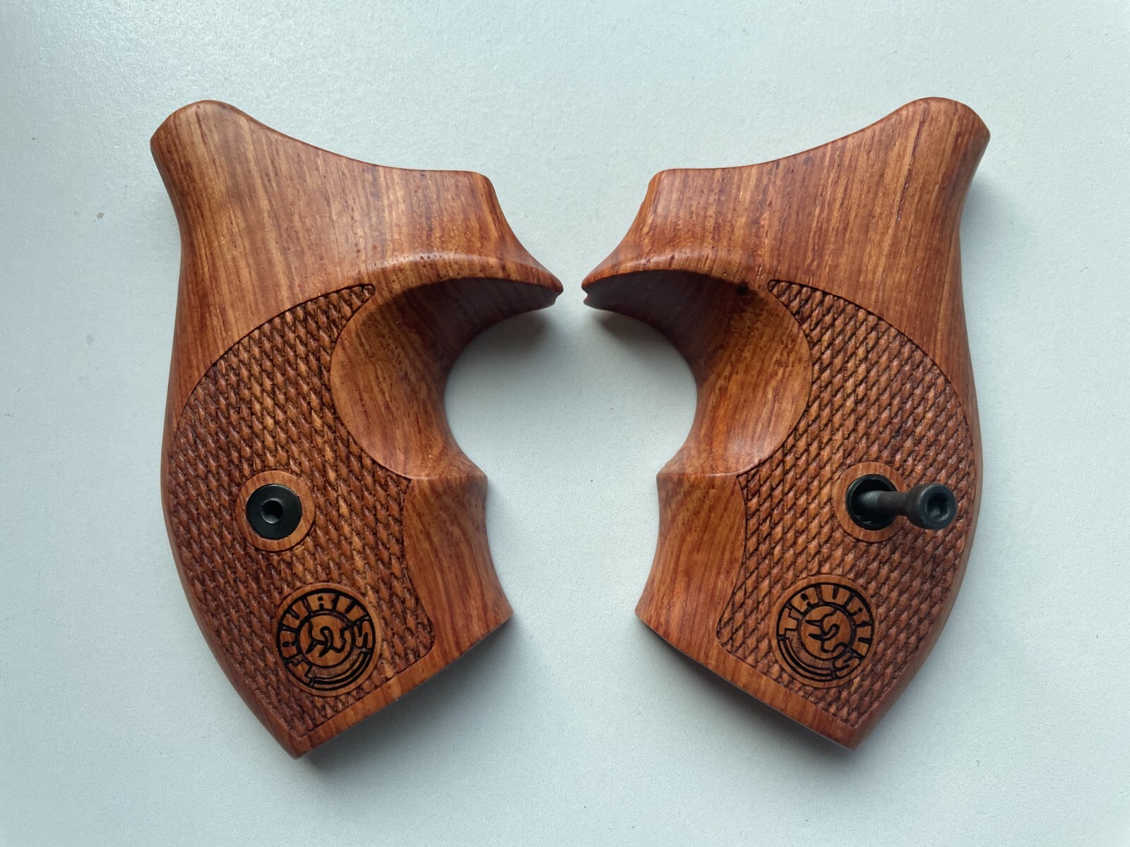 Wood Grips for Taurus Small Frame M85 605 850 851 905 941.38 Special; 02