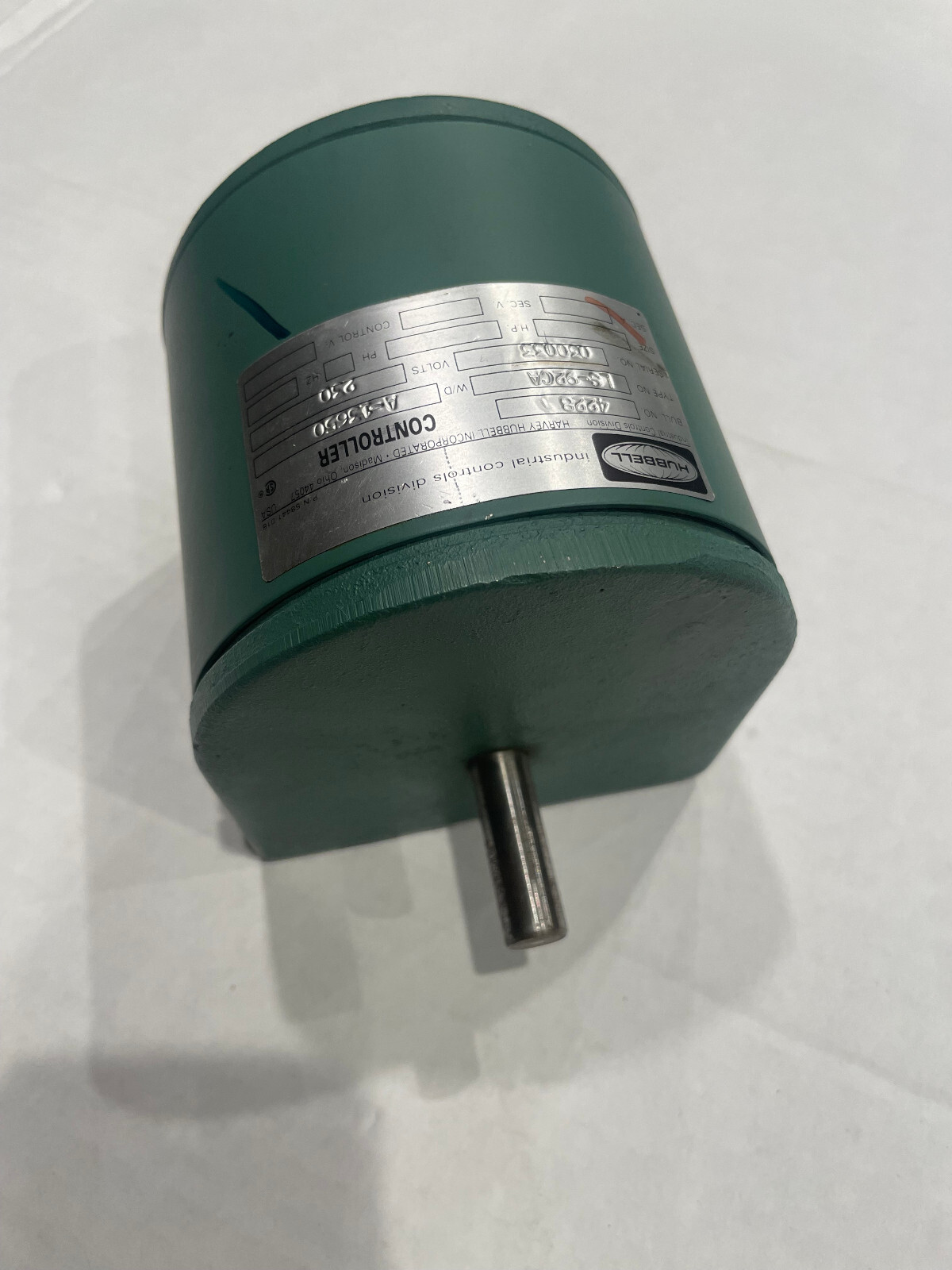 Hubbell Drum switch Type LS92CA 4228  D/W A-13650  230v.