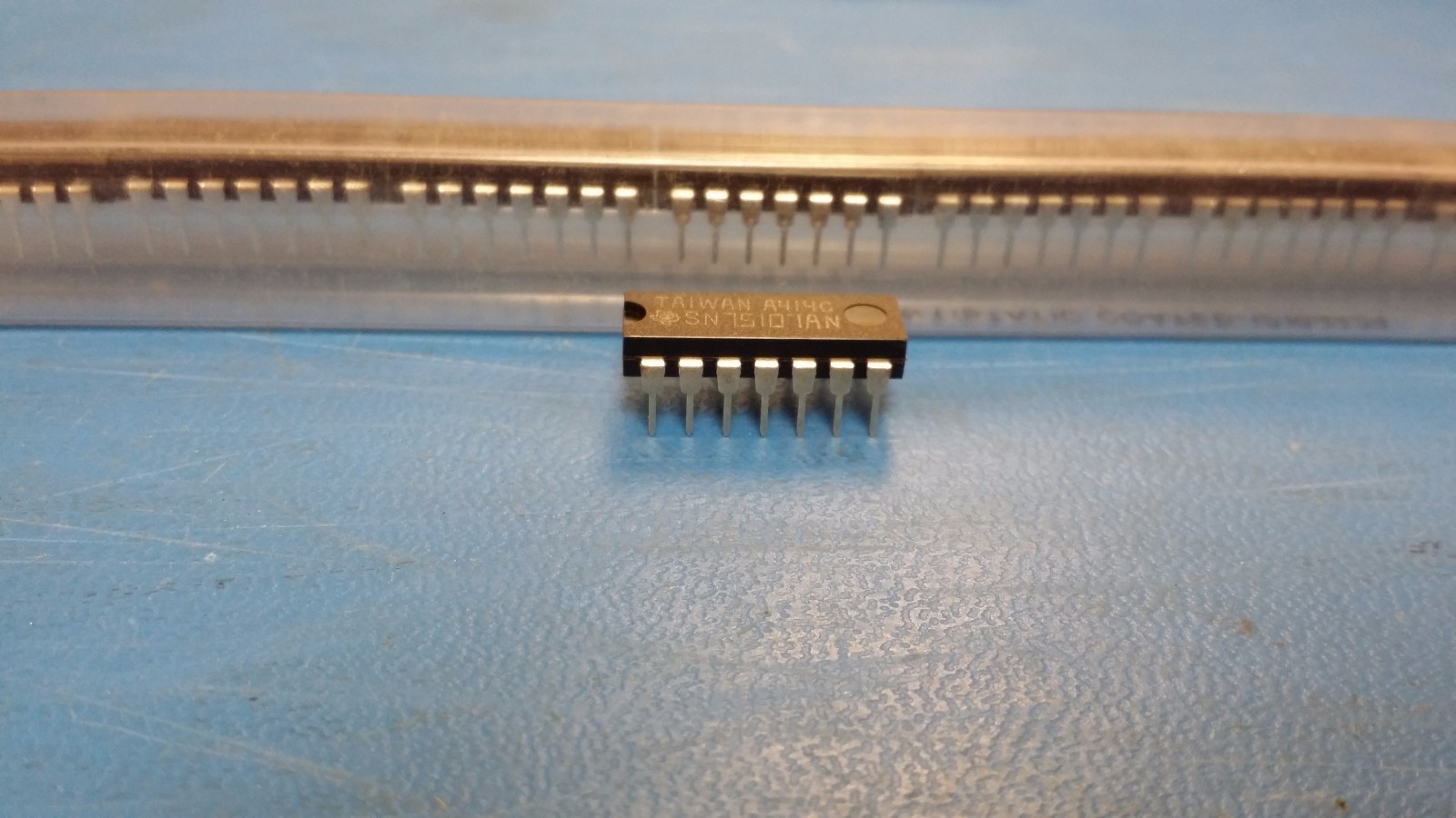 (10 PCS) SN75107AN TI Dual Receiver 14-Pin PDIP