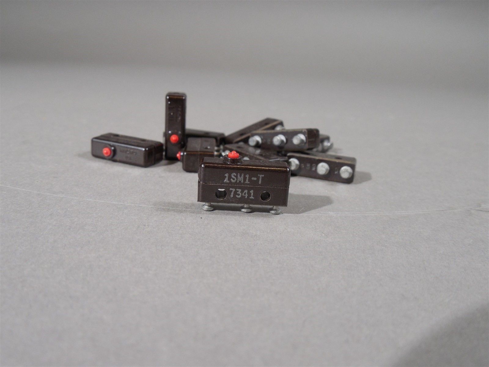 NOS Lot of (10) Honeywell 1SM1-T Microswitch SM Series, SPDT, Solder, 5A 250VAC