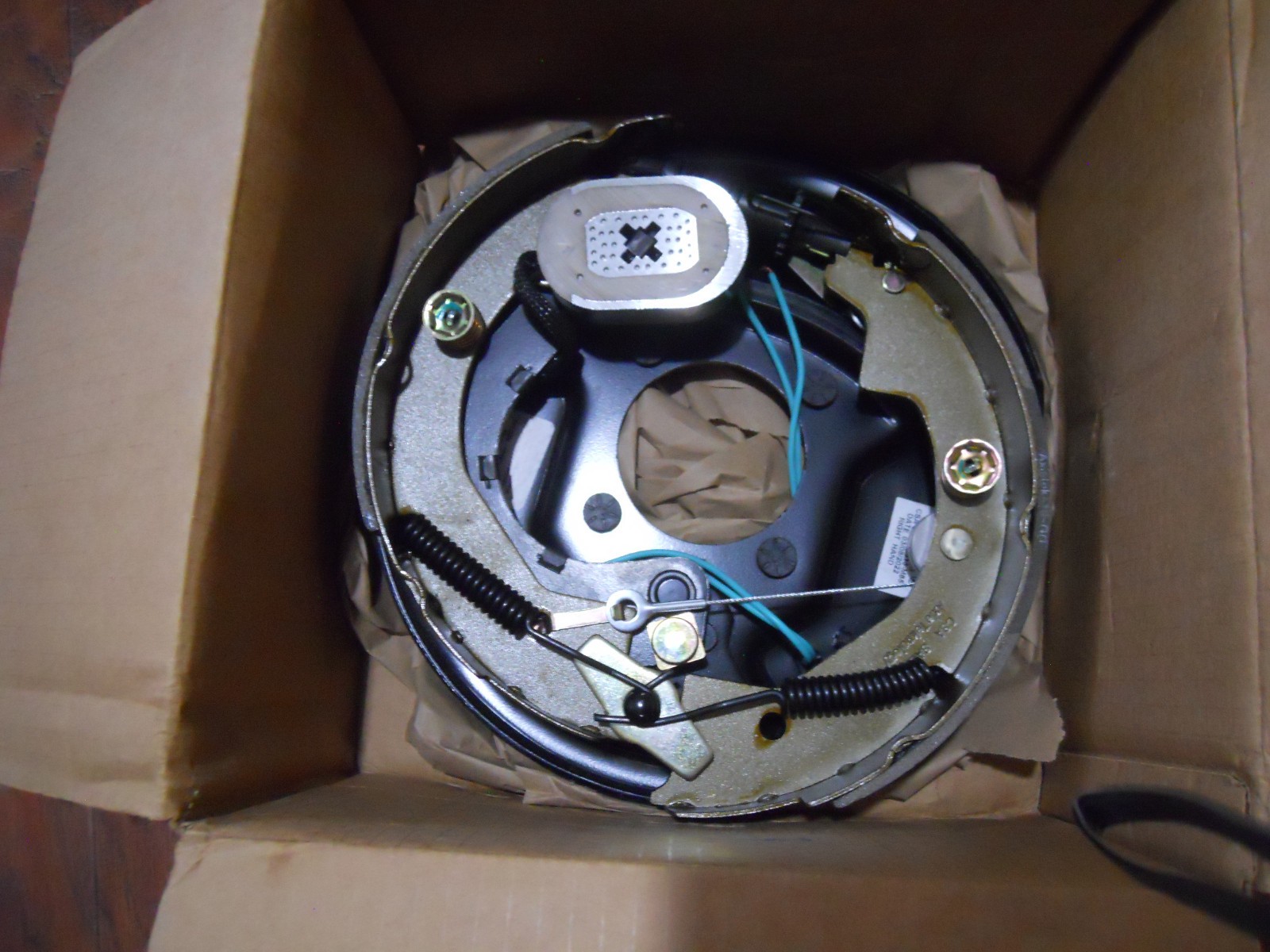 10"  ELECTRIC BRAKE ASSEMBLY : eTrailer, 3.5k Right hand side NIB