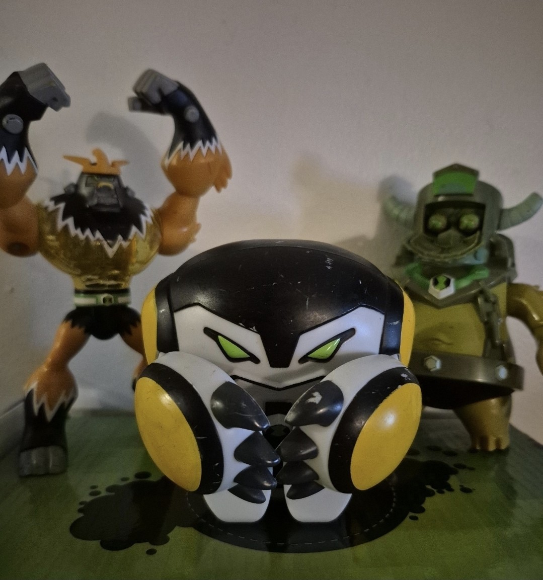 Cartoon Network Ben 10 Omniverse Figures Mixed Lot