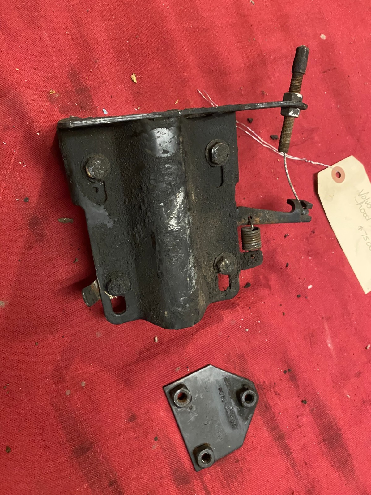 VOLVO HOOD REST SUPPORT BRACKET