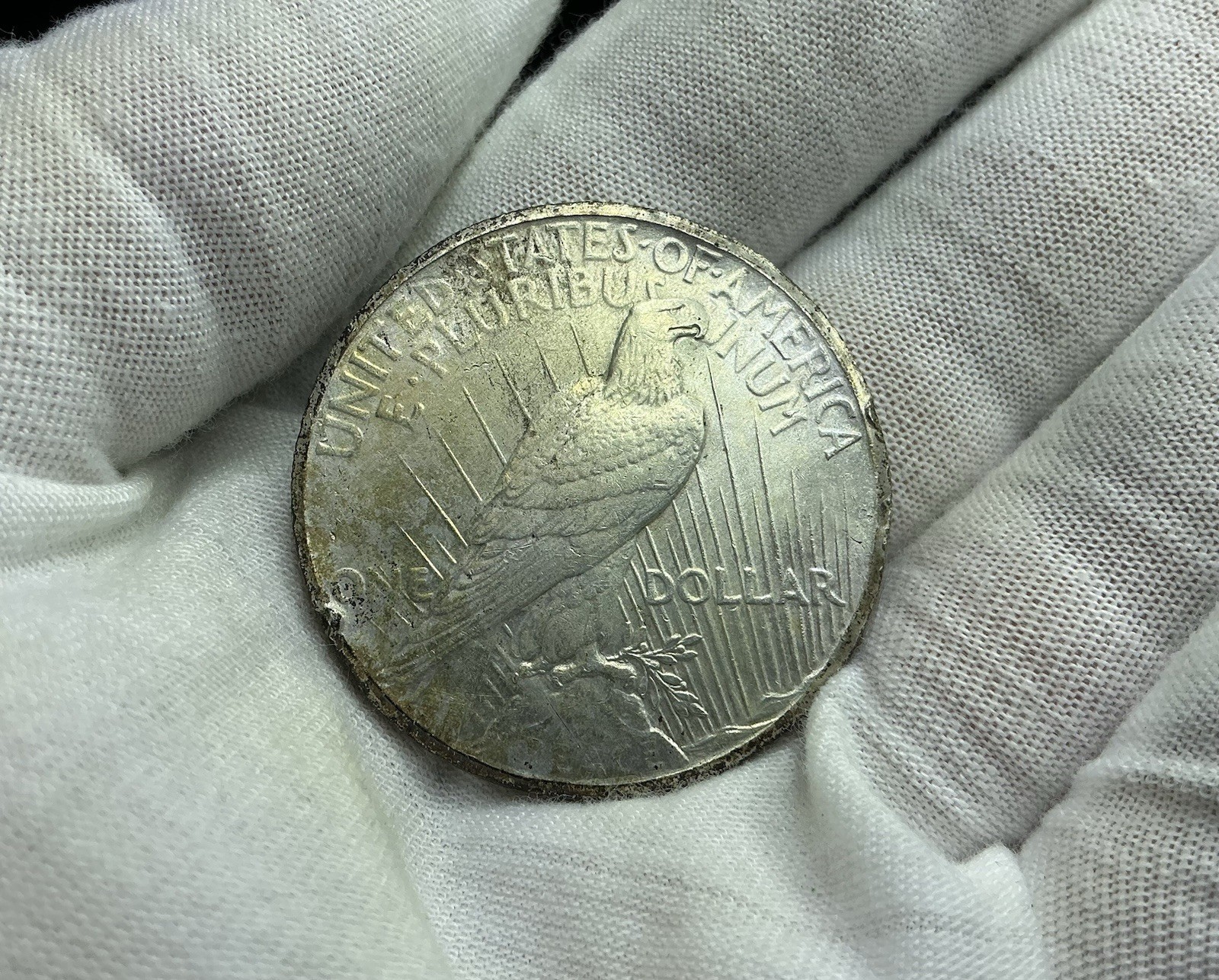 1928-P Peace Silver Dollar - HIGHLY DESIRED KEY DATE - K281
