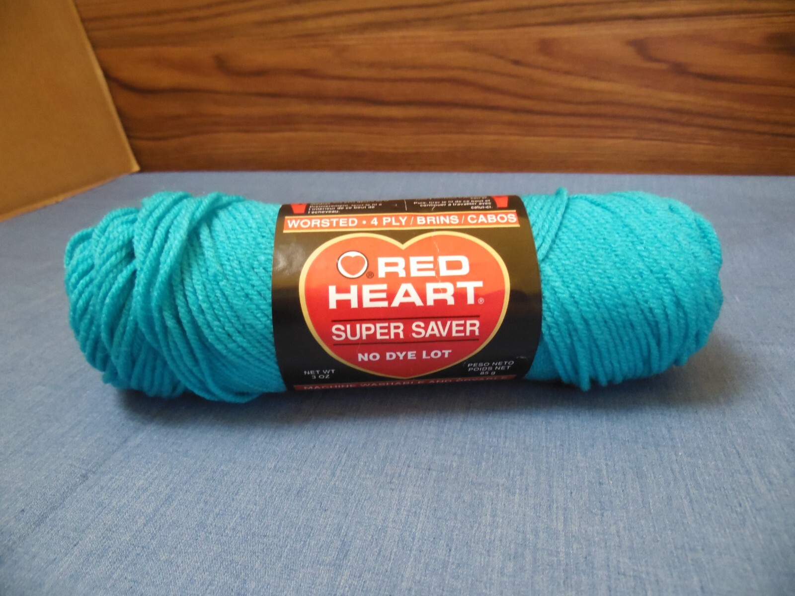 Red Heart Medium Acrylic Worsting Yarn 3oz 351 Parakeet Teal Blue