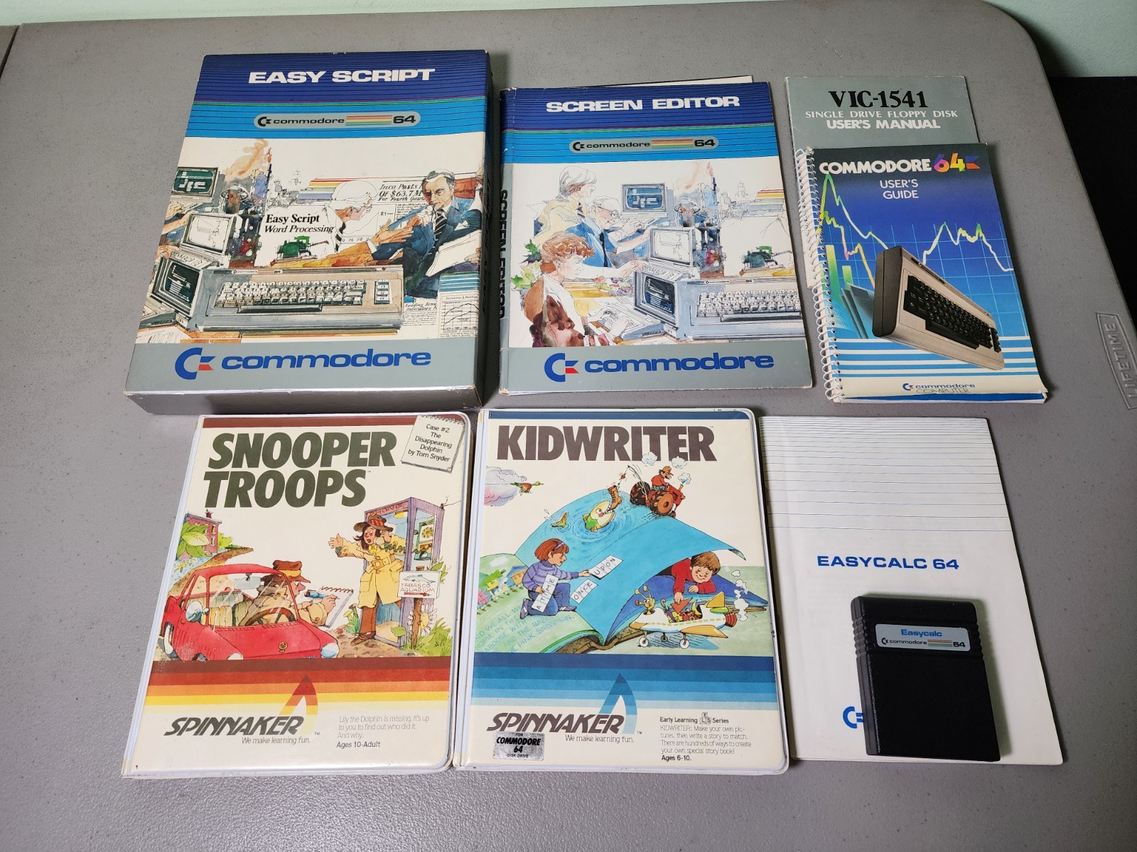 Lot of Commodore 64 Software, Manuals, & Floppy Disks - Easycalc, Screen Editor