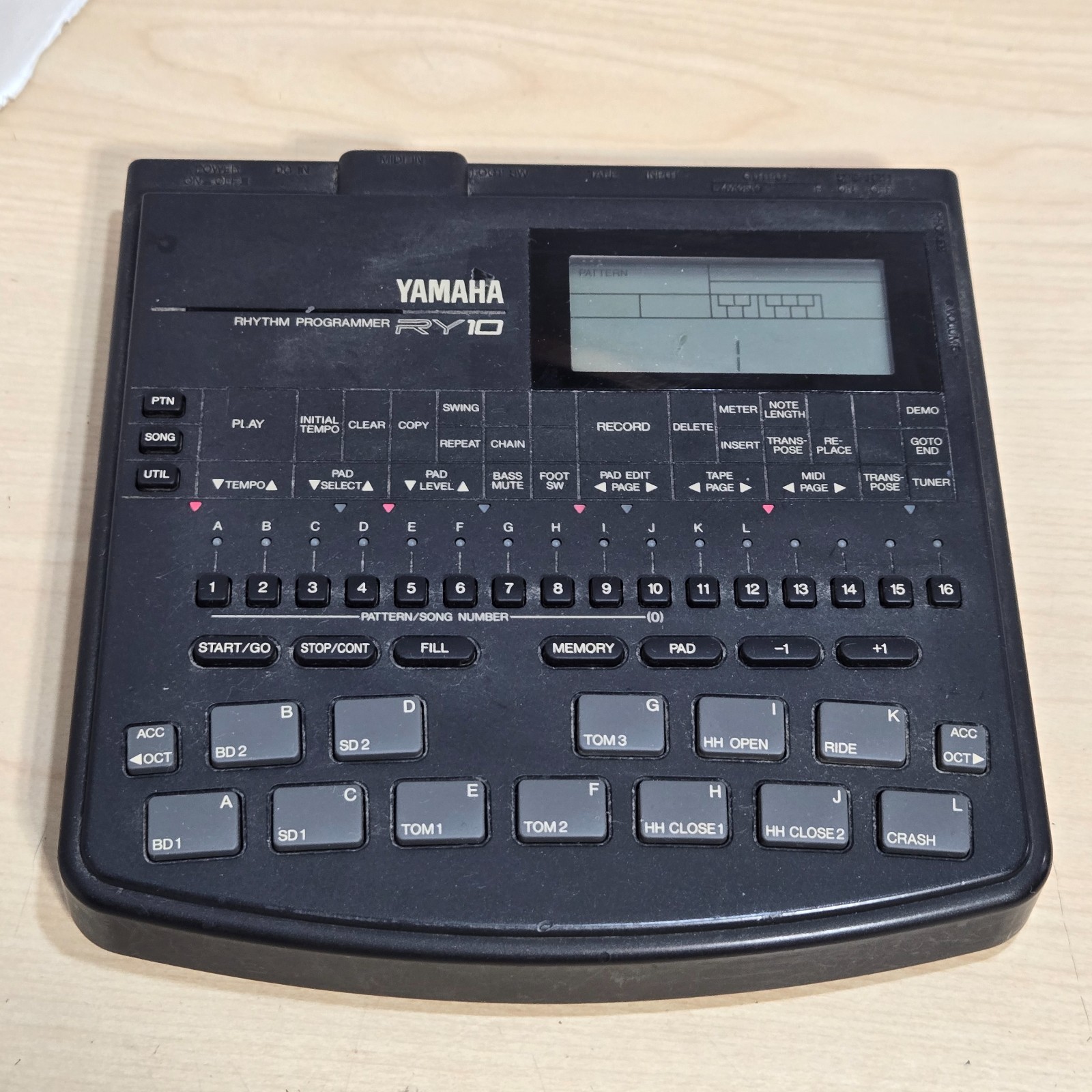 Yamaha RY10 Rhythm Programmer drum machine