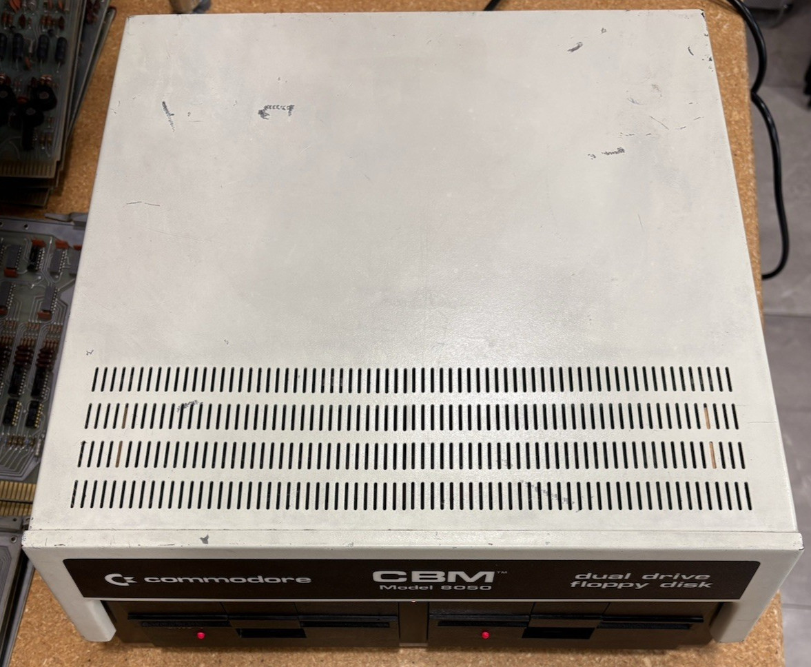 Commodore CBM 8050 Dual Floppy Disk Drive ***Powers on, with Manual***