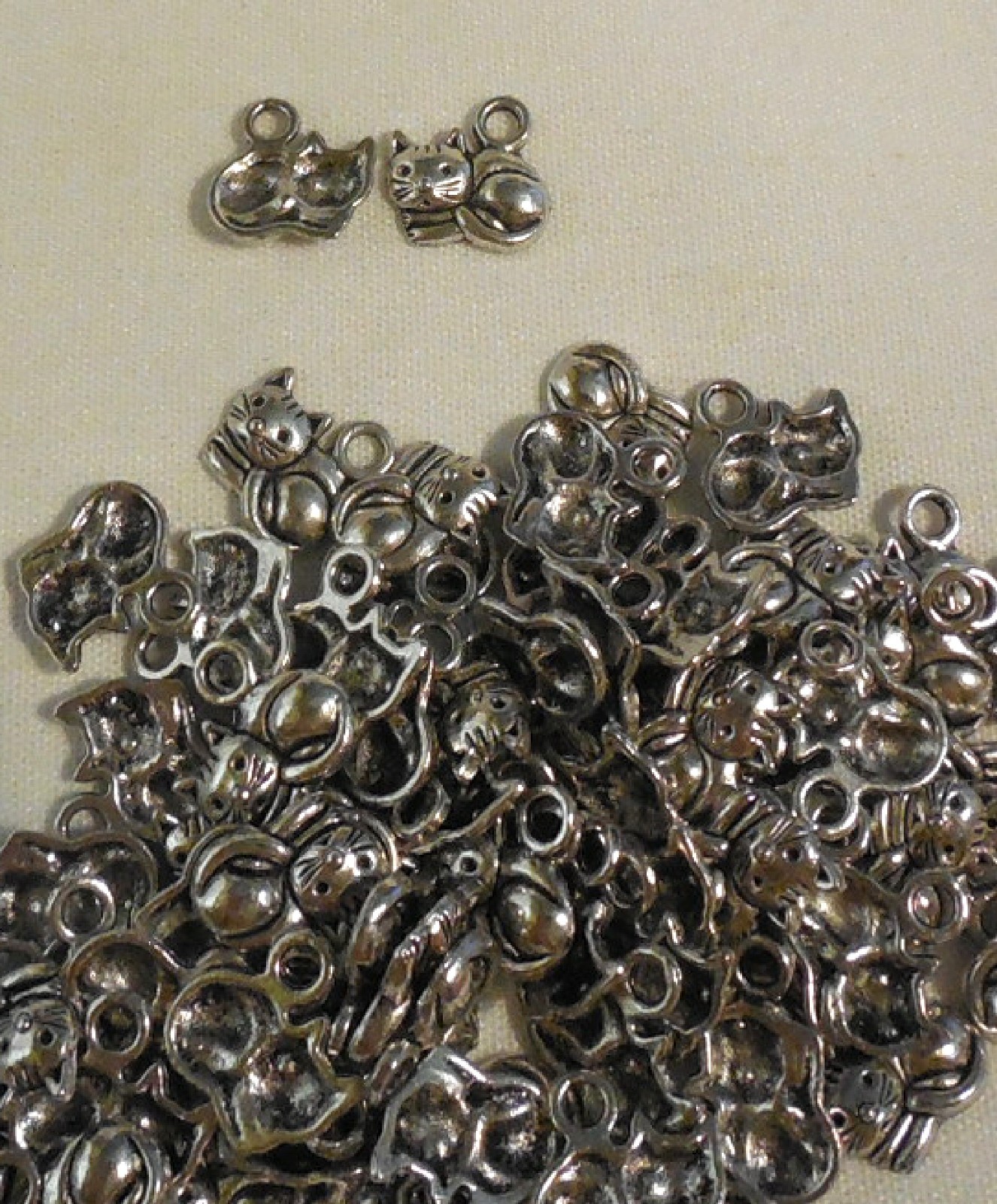 50 pcs 5/8" x 3/8" CAT Charms Curled Up Kitty Silver Tone 50 Pieces