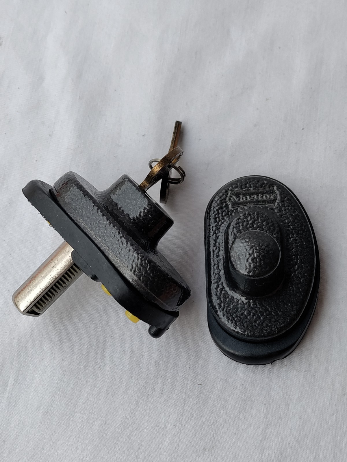 Vintage Master Lock Co. Trigger Locks-P250 "2 keys"
