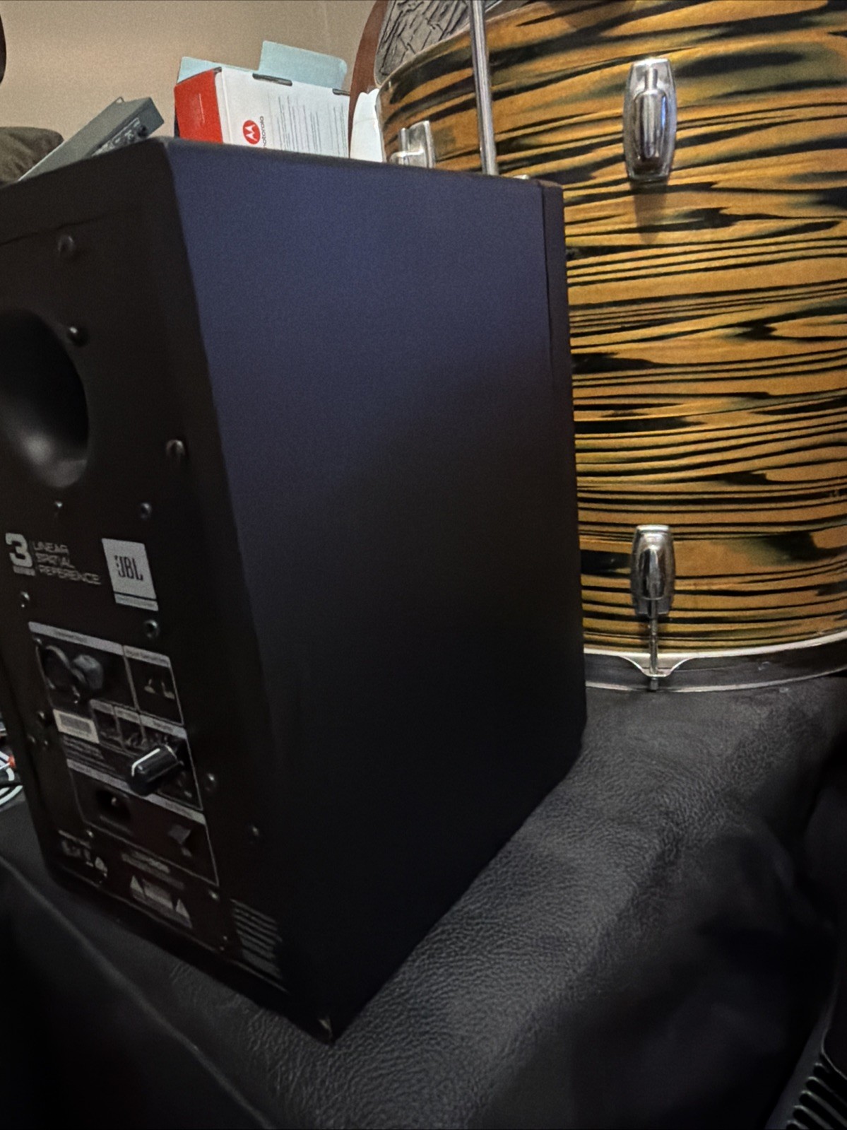 One Jbl Series 3 Linear Spatial Reference Speaker