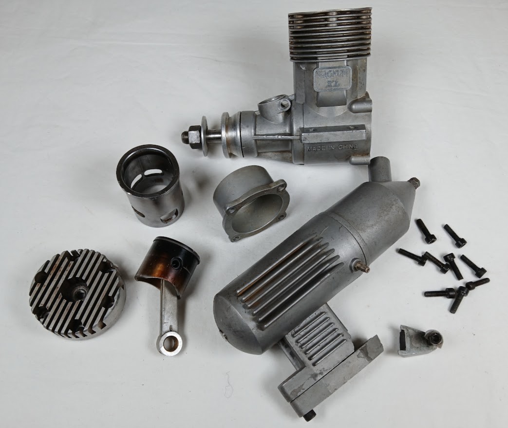 MAGNUM XL 120 2 STROKE PARTS ENGINE IN PIECES BROKEN MUFFLER  MODEL AIRPLANE