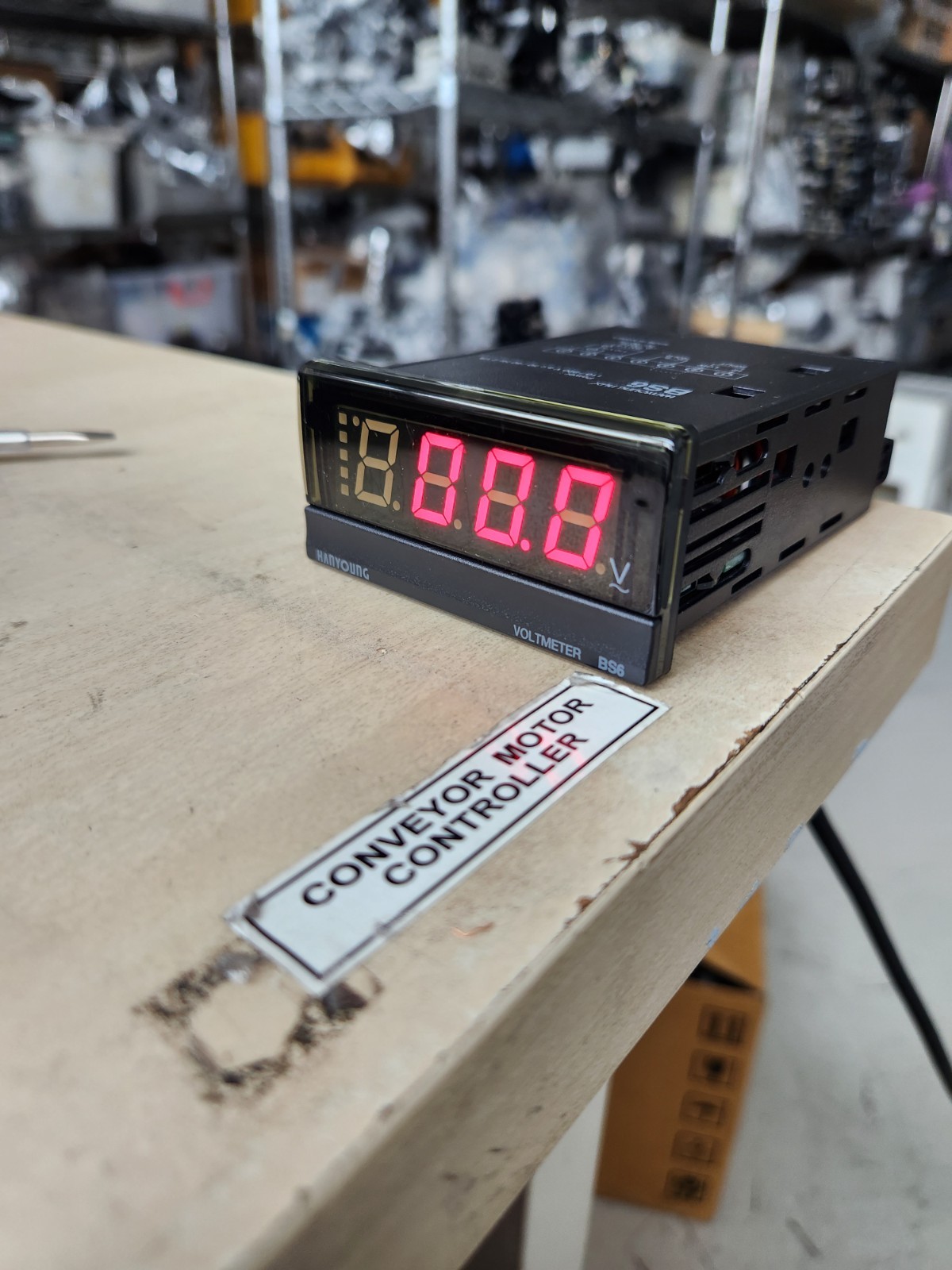 Hanyoung | NUX BS6-NA10 | Volt Meter | 500V AC Range With Brackets