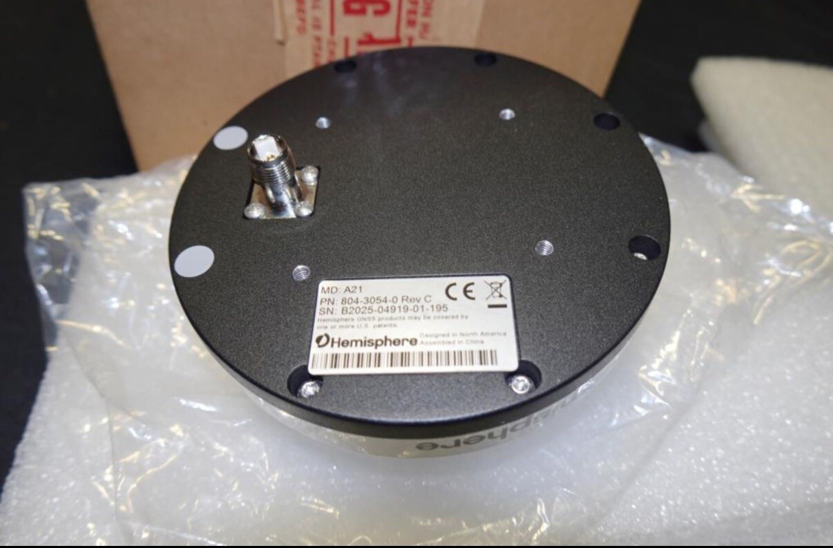 USA Seller Hemisphere A21 GNSS Antenna P/N: 940-2068-000 New Open Box
