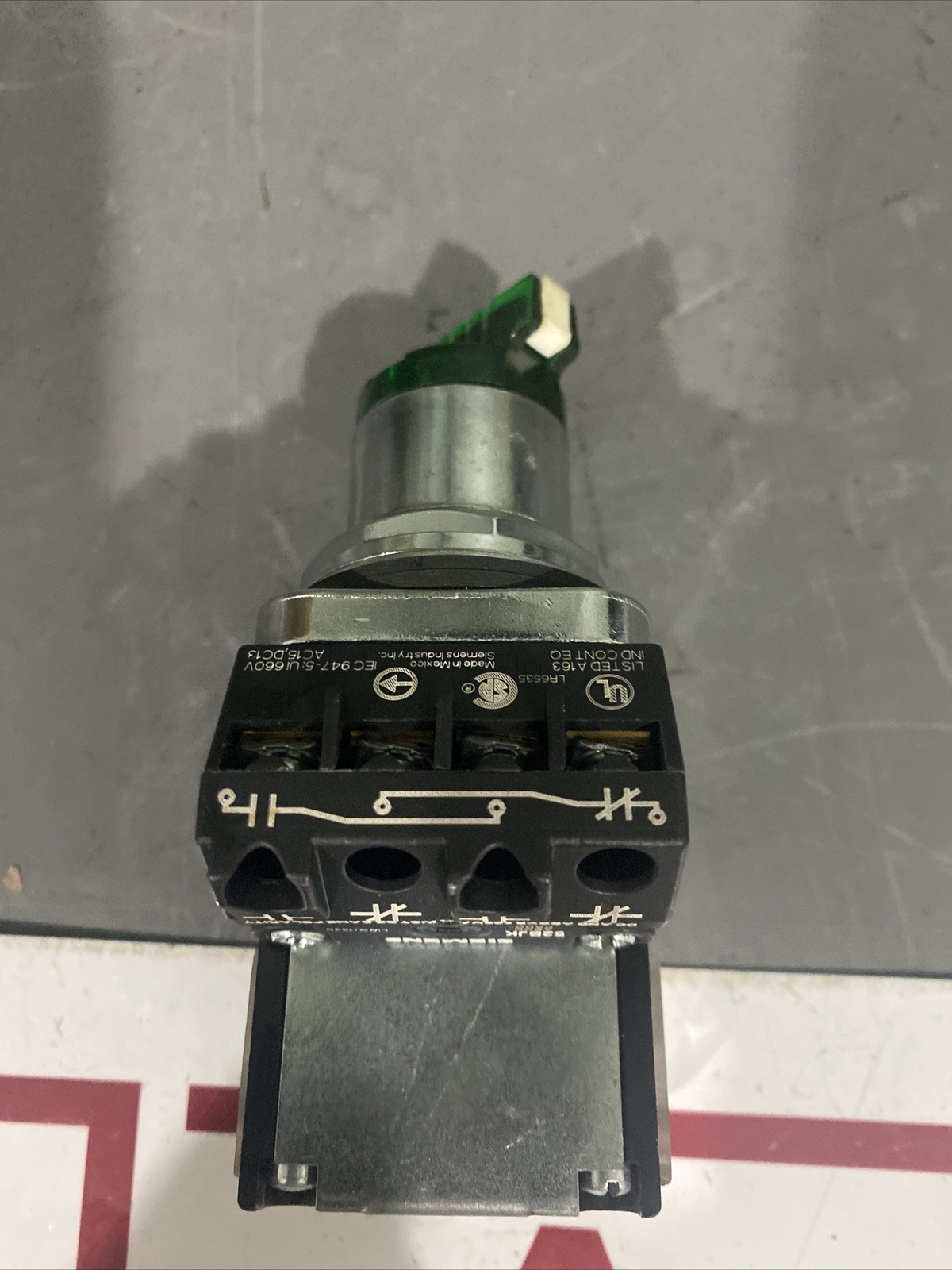 SIEMENS 52SA7ADN SELECTOR SWITCH OPERATOR Nos No Box