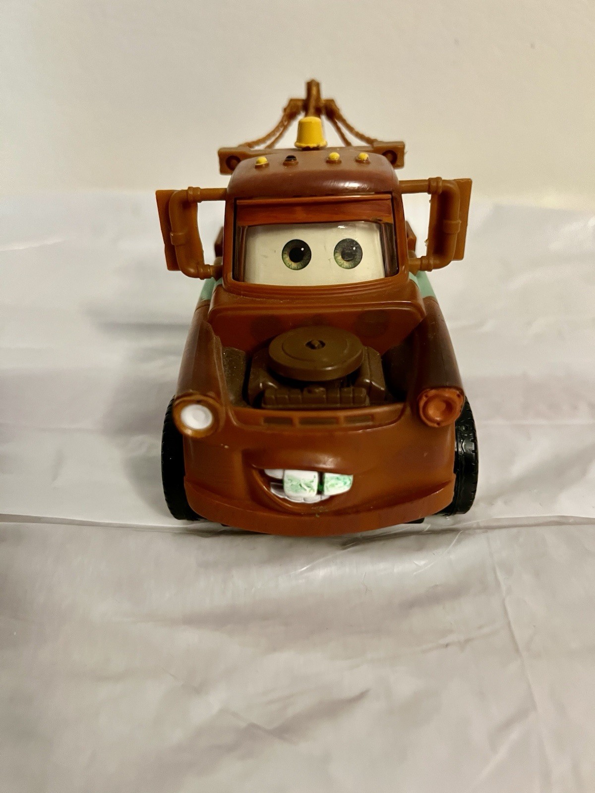 Vtg Disney Pixar Cars Retired Tow Mater Radio Controlled 27 MHz-TESTED/No remote