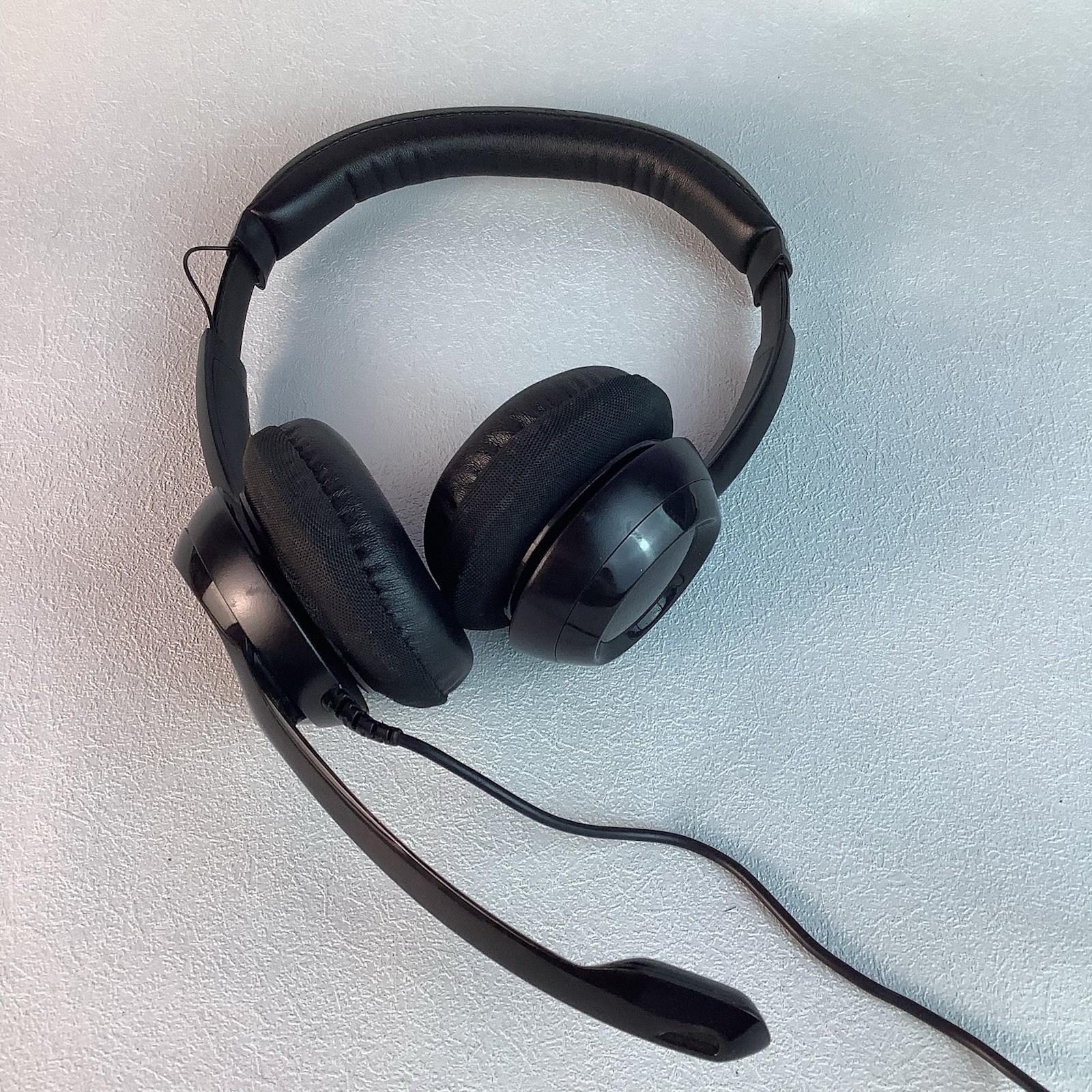LOGITECH H390 USB Wired Headset With Volume Control & Microphone*NO BOX*