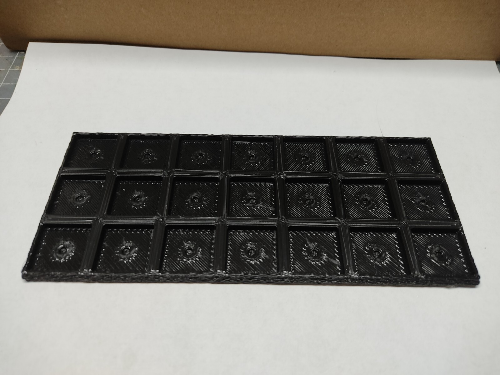 20mm to 25mm Textured Movement Trays for The Old World Set of 4  *Free shipping*