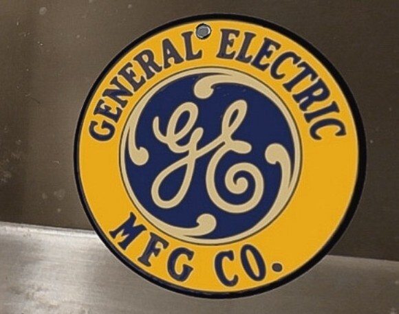 Renown GE General Electric Mfg Co.  Wall-Mount Decor Metal Sign