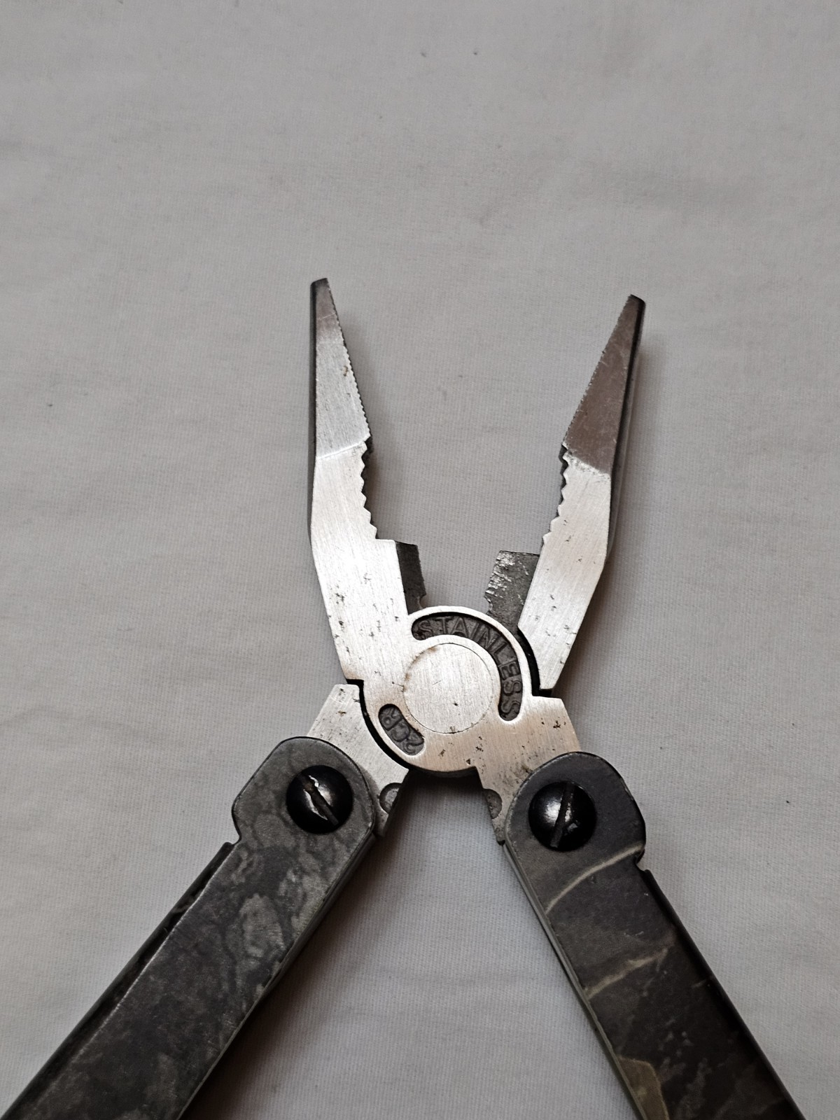 Camo Stainless Multi Tool Knife With Camo Case