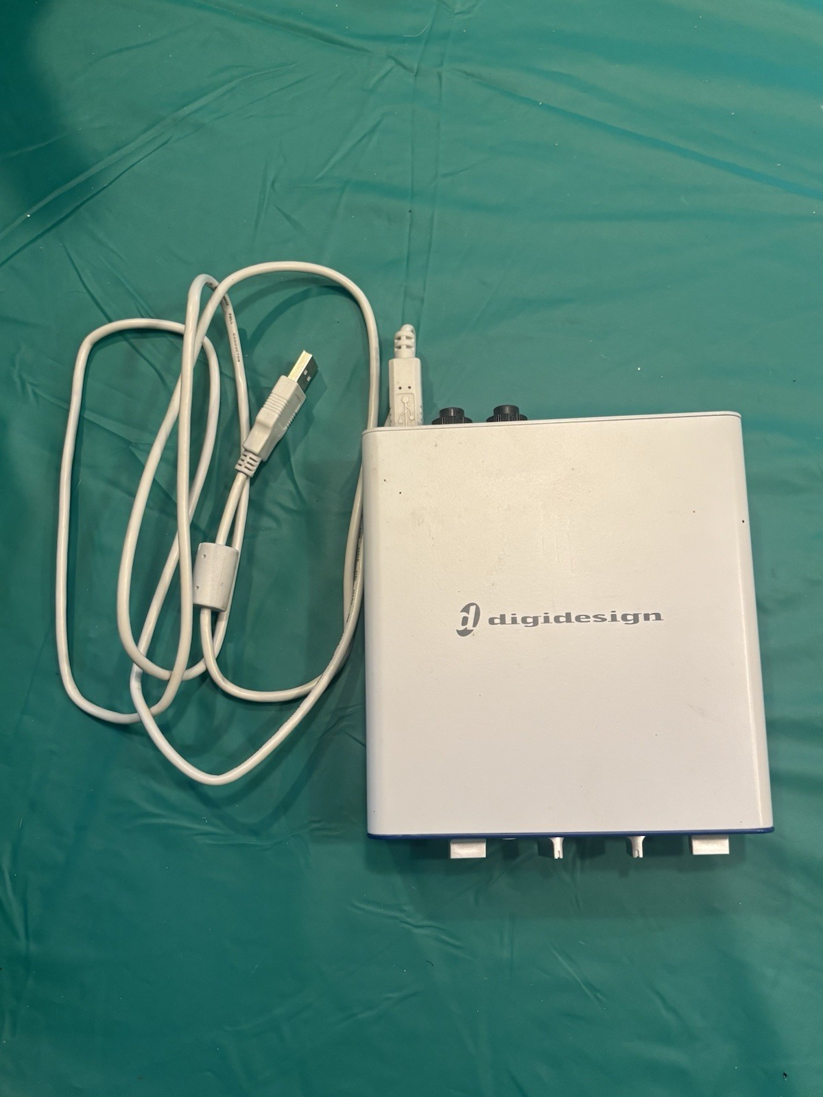 Digidesign Mbox2 USB Midi Recording Interface With USB Cord