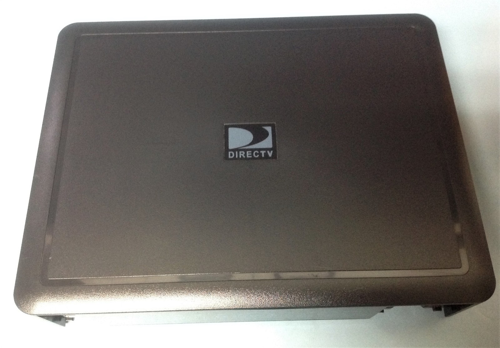 DIRECT TV HD DVR SATELLITE BOX - MODEL#HR34-700 Turns ON Mint condition