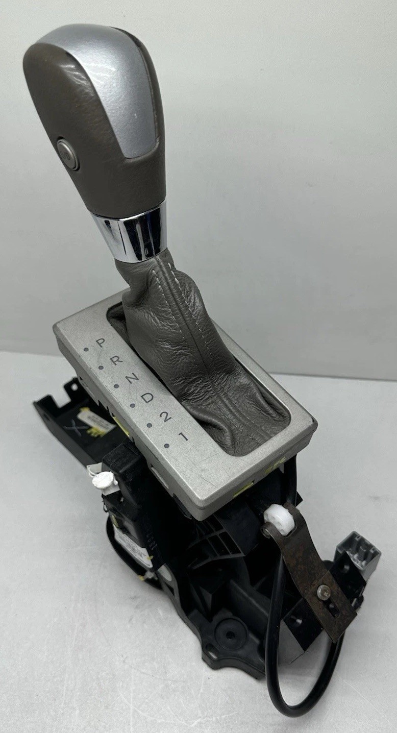 2003-2004 Lincoln Navigator Automatic Floor Shifter Gear Selector Assembly OEM