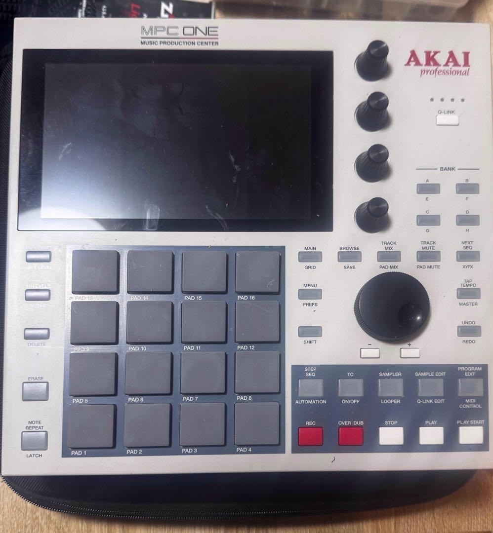 AKAI Professional MPC ONE Retro Edition Music Production Center Sampler 16 Pads