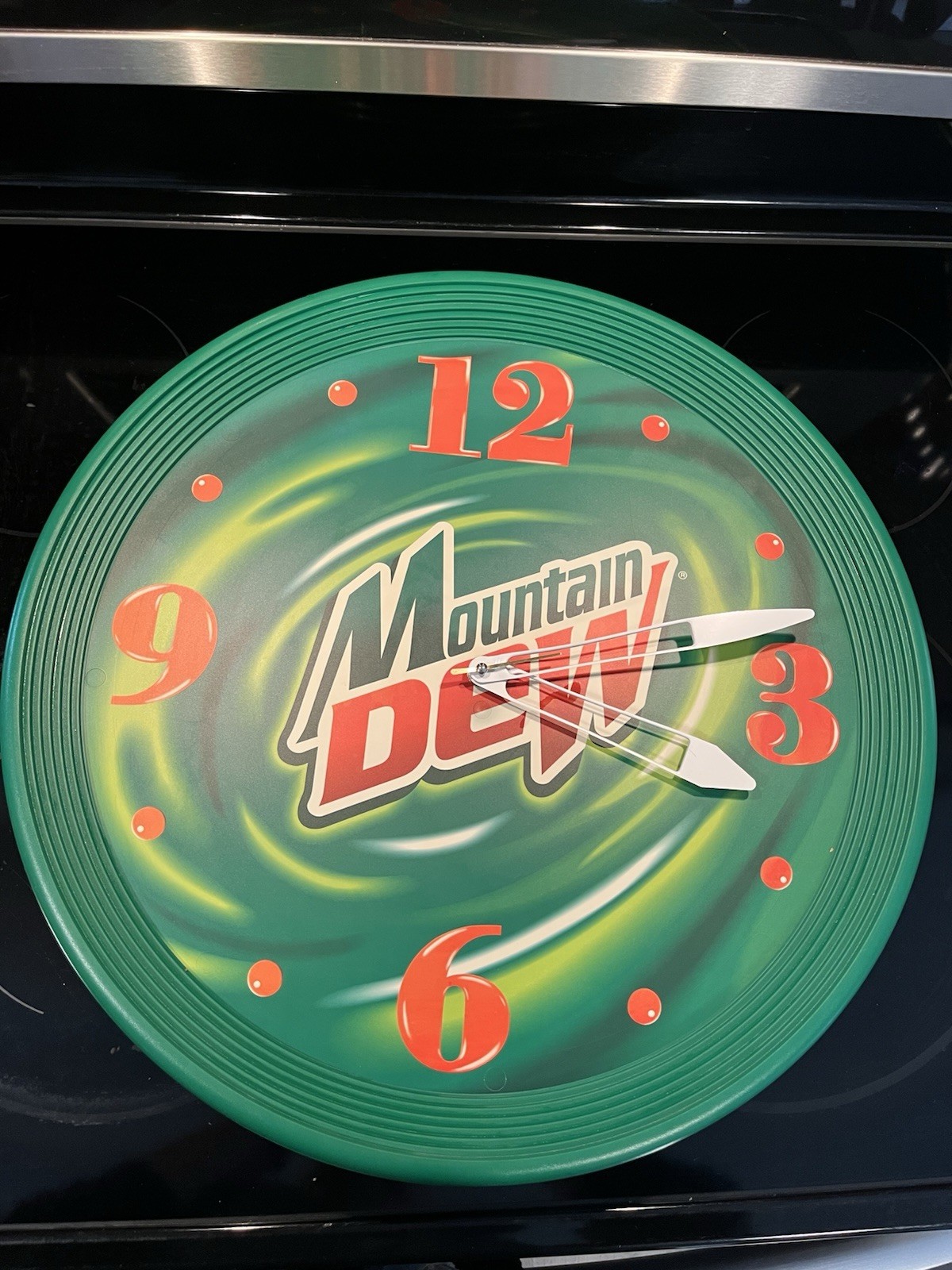 18” Vintage Mountain Dew Wall Clock - Tested And Works!