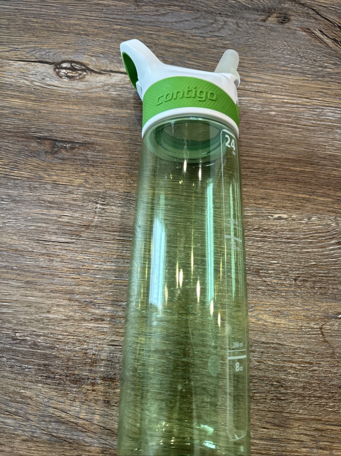 Contigo 24 ounce Green Water Bottle